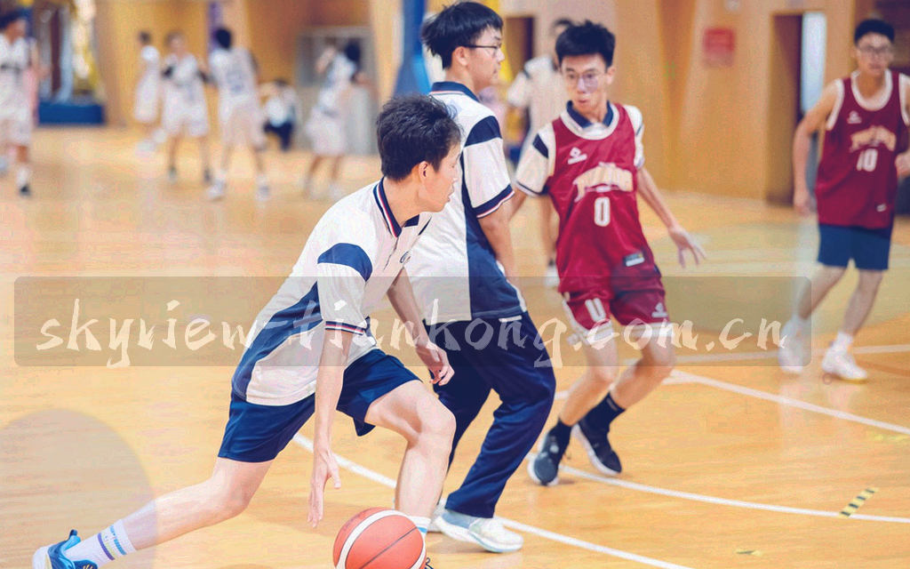 多张赛事海报拼接成墙，时间跨度从2019到2024